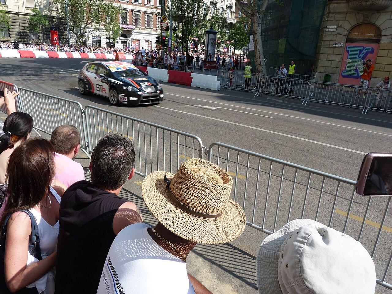 F1赛车人物:一位顶尖选手的进阶之路(青训人才视角)